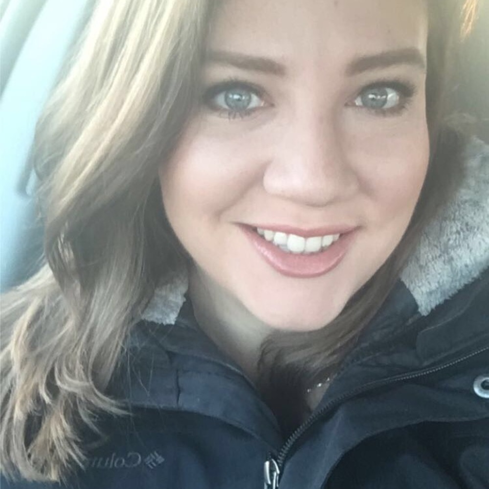 Meet your Posher, Alexis